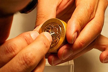 北京江诗丹顿石英表电池更换